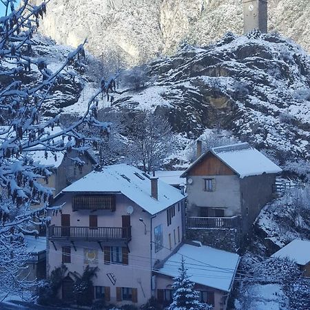 Gîte Auberge Les Terres Blanches de Méolans Exterior foto